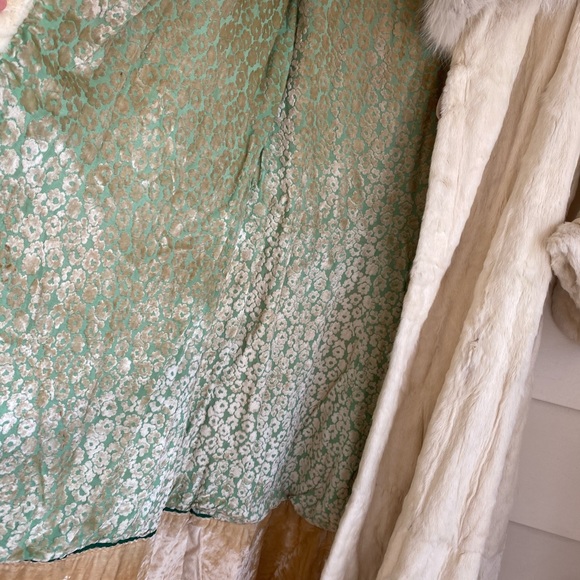 Vintage 1920s Ziegfeld Follies Flapper White Ermine Fur and Fox Collar Coat - Picture 6 of 12